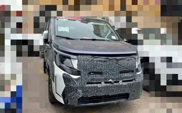 郑州日产全新 NV200 谍照曝光