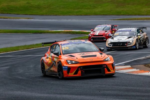 北京OUR Racing以突破之姿结束赛季征程