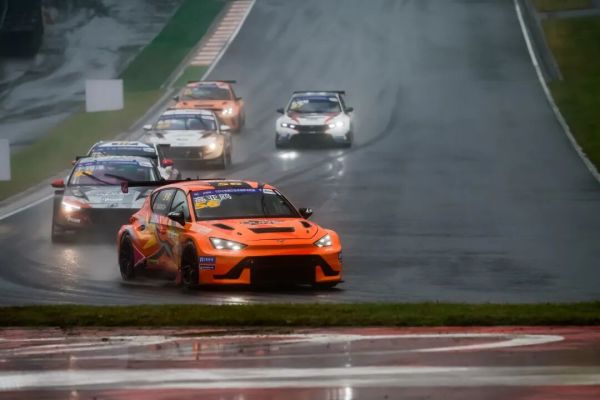 北京OUR Racing以突破之姿结束赛季征程