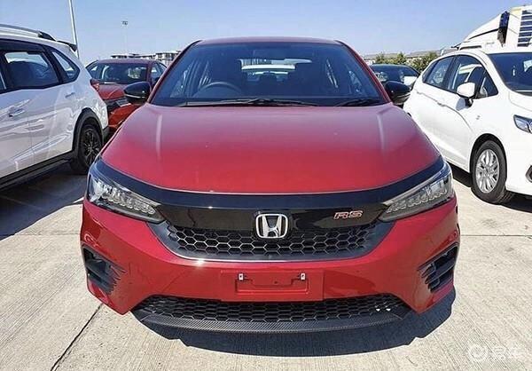 轴距2600mm全新本田锋范rs版海外实车实拍照