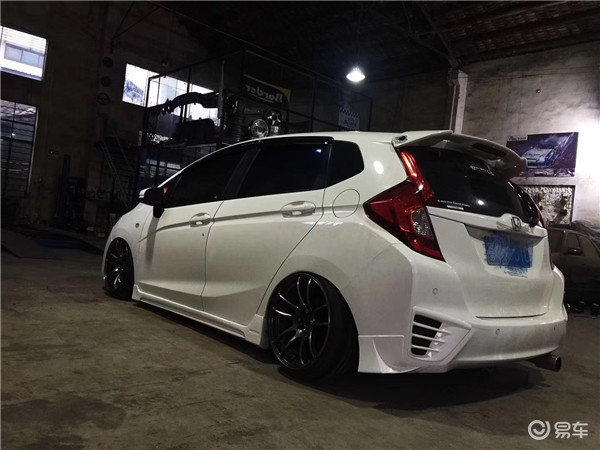 Airbft焦宏伟分享 本田飞度气动避震改装有姿有范 雪花新闻