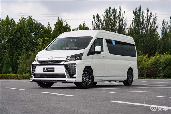 进口丰田海狮9座皇冠版是什么样的 易车