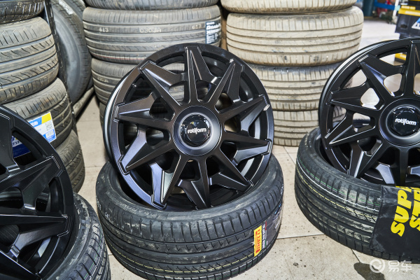 奔驰c200改装轮毂