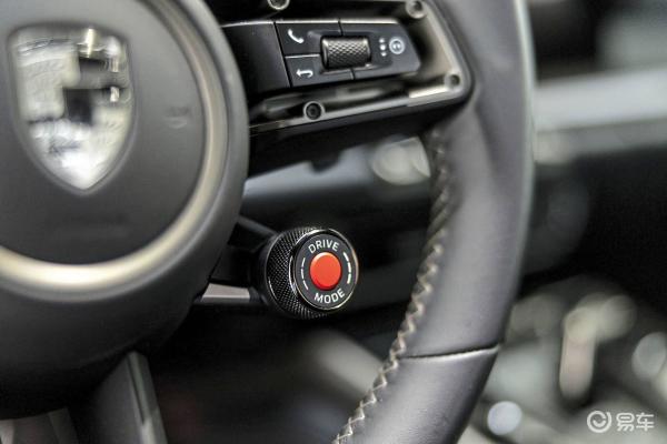 科尔维特E-Ray挑战911 Turbo S谁更有感觉?