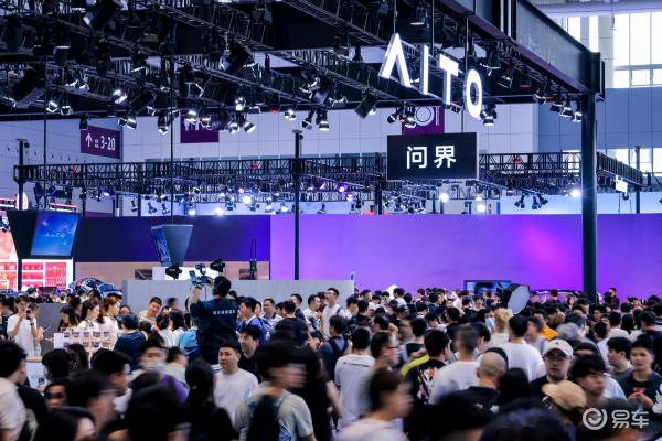 华为退后半步，赛力斯向前一步