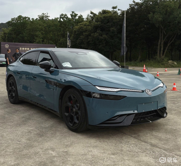 大众与众 09 实车到店，是一款高性价比中大型轿车？