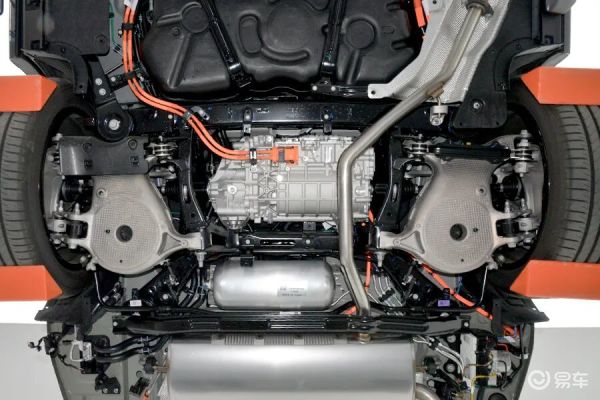 小米澎程N90拆车:满满当当全塞下,铝合金悬架用料顶!