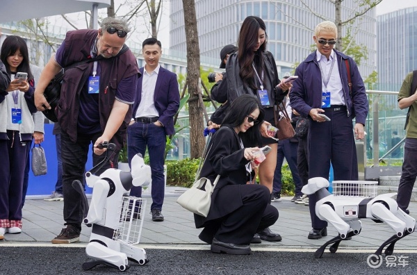 用AI跨越时代的奇瑞,想改变的不是车,是人类的生活?