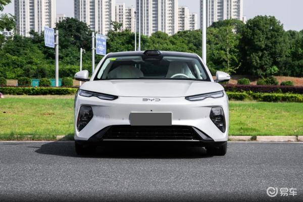 在25万元价位段选购长续航新能源轿车，该如何在极氪007、小鹏P7i与海豹08之间做出选择？