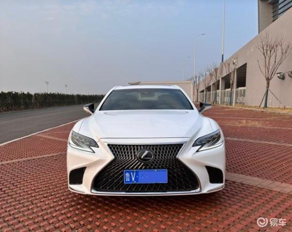 110 万雷克萨斯 LS500h 常被误认为 ES，历经六载使用，车主坦言早已习惯