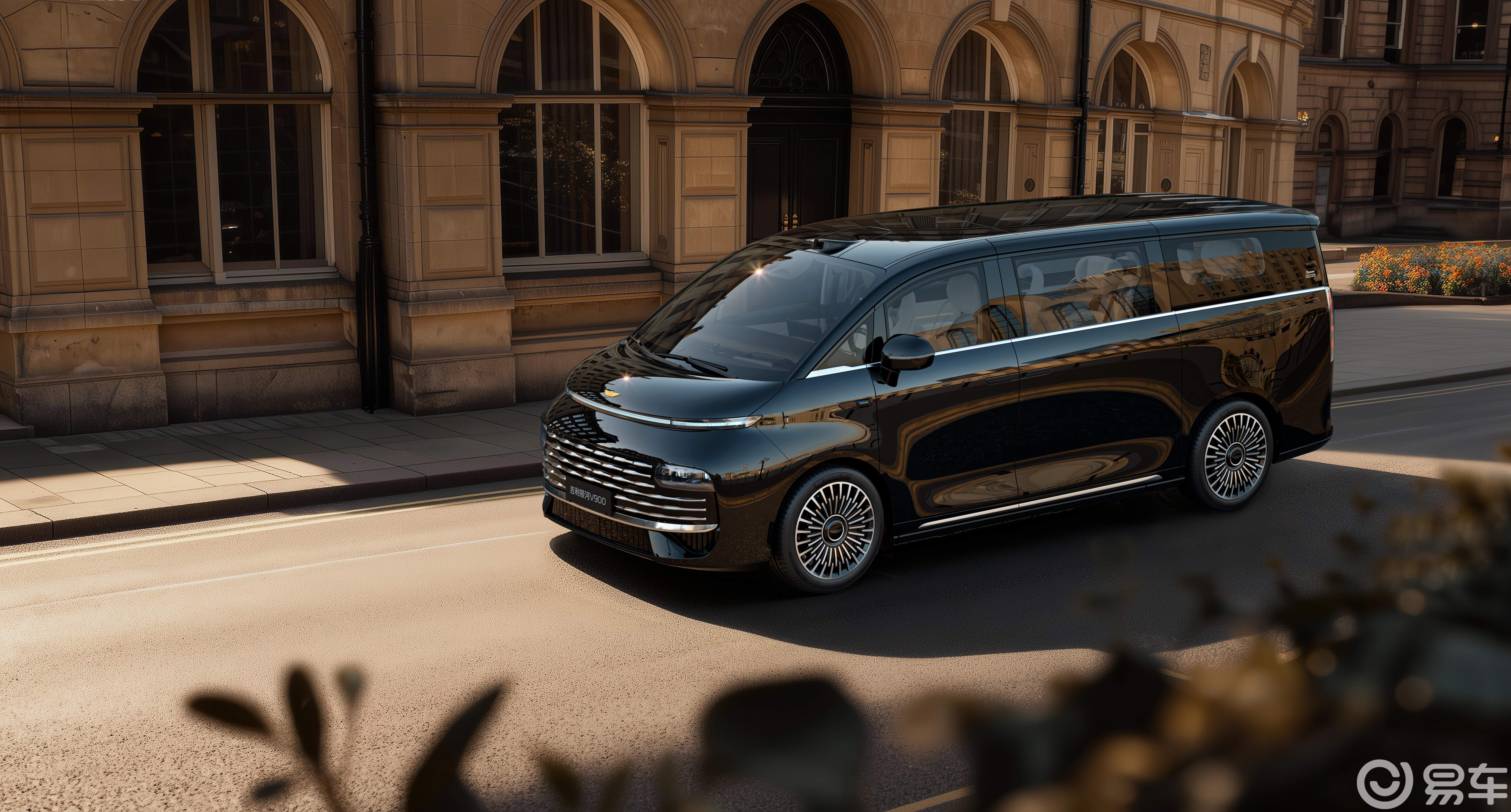 吉利银河V900登场全新超级AI增程技术重构MPV体验