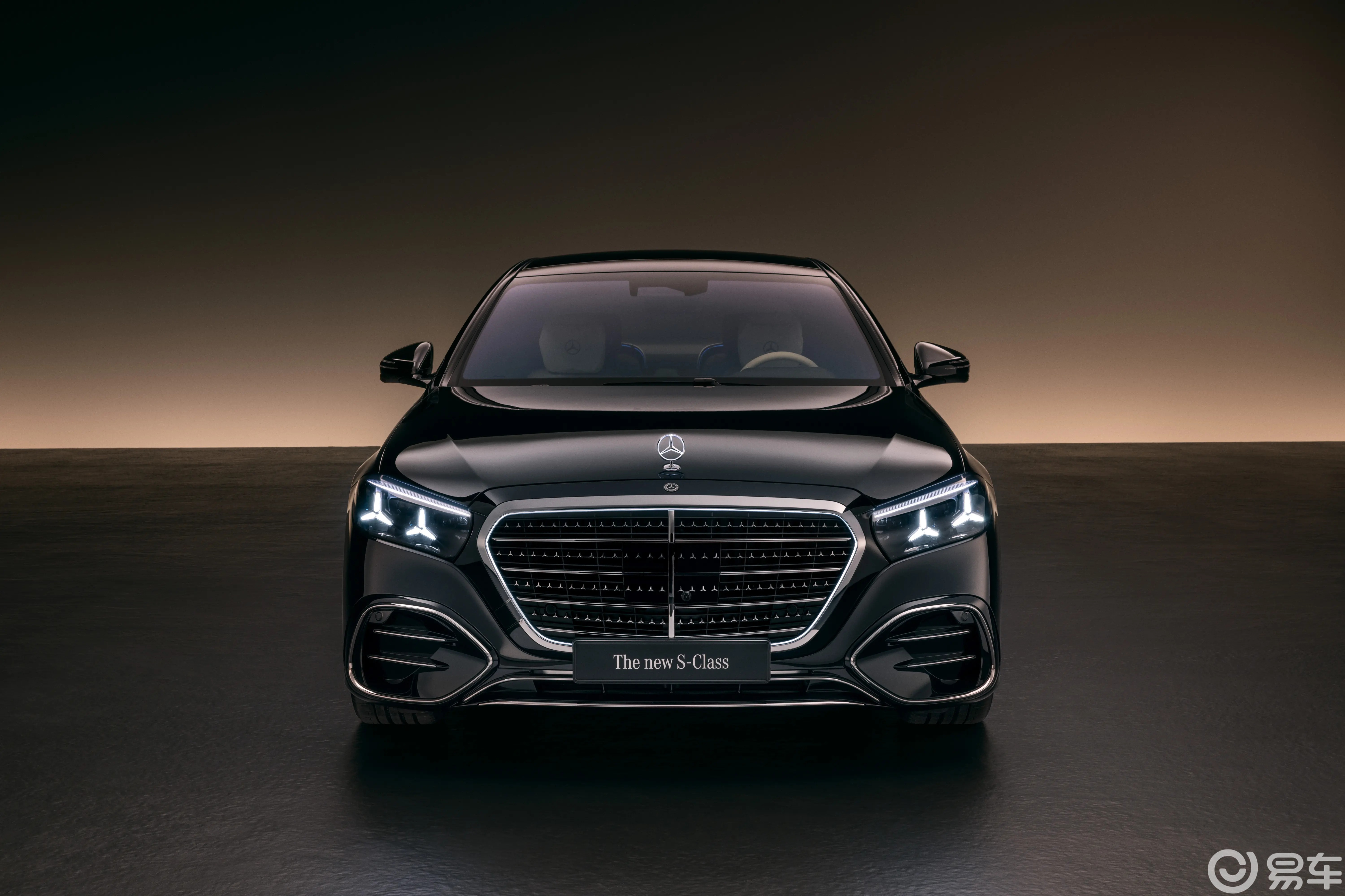 奔驰还是那个大哥吗？新款S级全球首秀，这份诚意你买账吗？