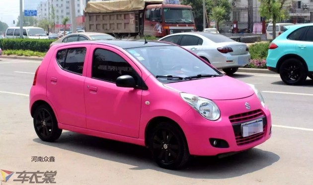 旧爱依旧美 铃木奥拓亚光桃红车身改色贴膜