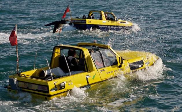 最实用的水陆两栖车,功能较强,价格较贵