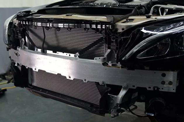 奔驰c前保险杠防撞条安装 奔驰c前保险杠镀铬条