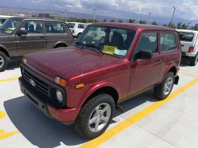 皮实耐用小越野拉达尼瓦现车低价销售