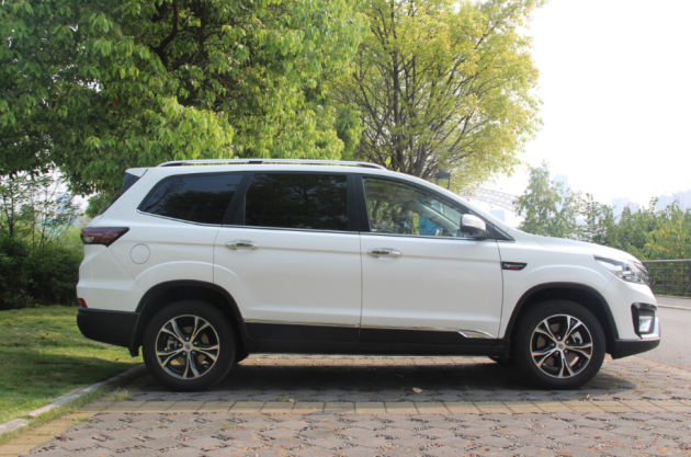 10万级7座suv,让比速t5来满足你的奢望