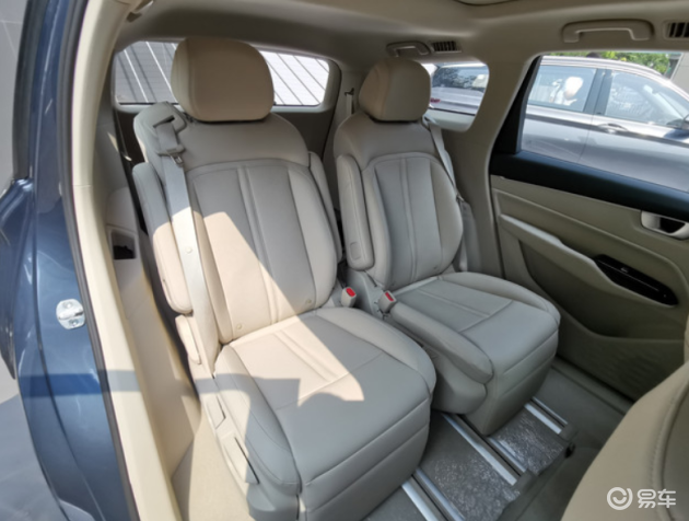 五菱凯捷大四座五星级银标头等舱