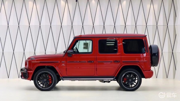 奔驰g63红色平行进口奔驰大g顶级g63适合女士的颜色
