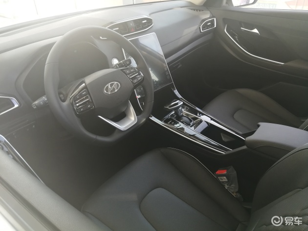 现代ix25内饰-后备箱-易车