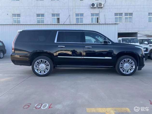 稀有车型凯迪拉克凯雷德加长版现车