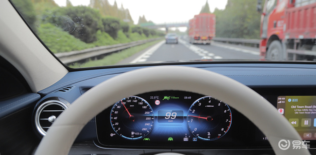 奔驰e级雷达_时速_车速