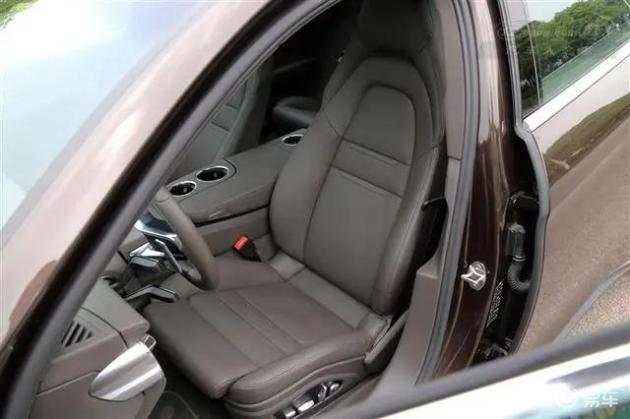 panamera内饰后排