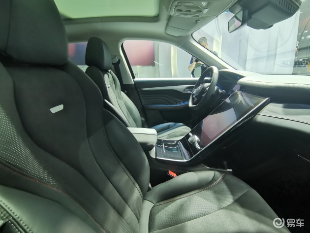 marvel r充电_内饰