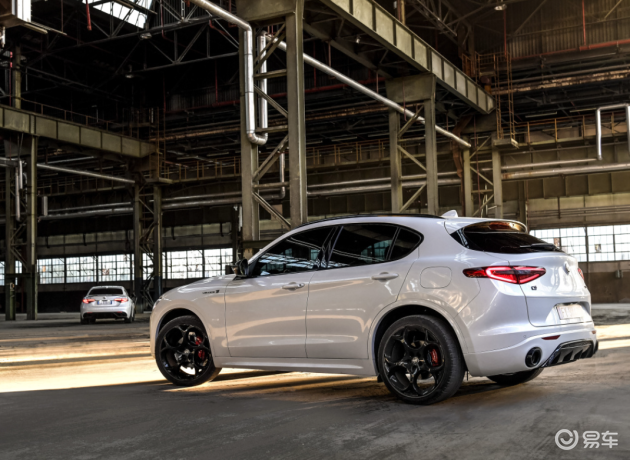 stelvio外观_车身_尾灯