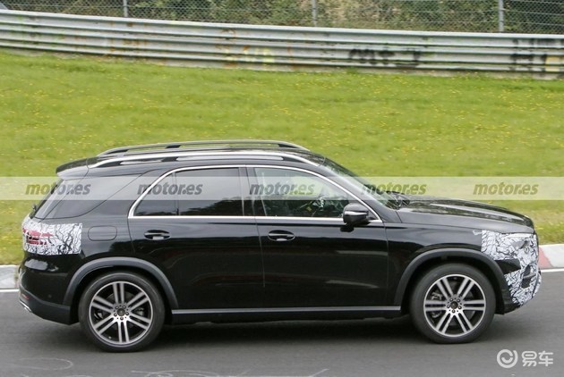 【易车摘要频道】下列精选内容摘自于《中期改款奔驰gle最新谍照曝光