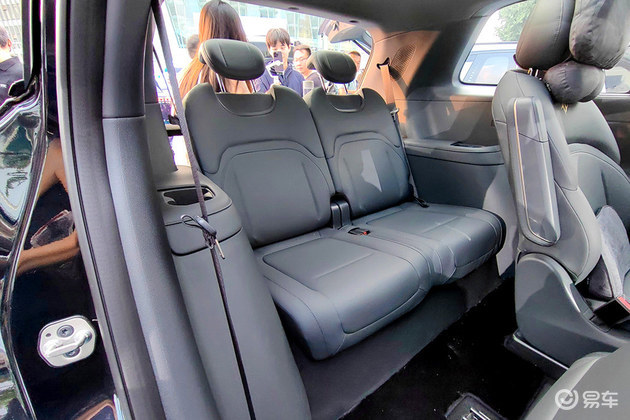 New medium and large SUV Dongfeng Yipai e π 008 listed, priced at 216,600 yuan
