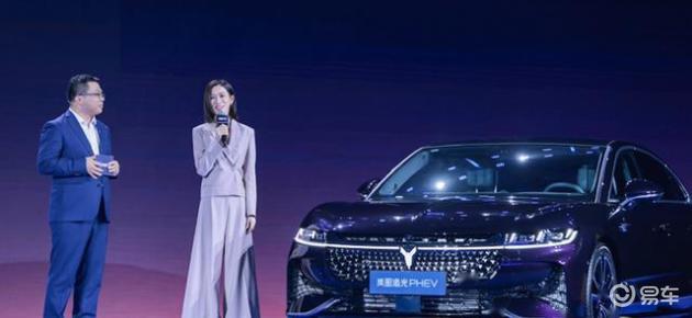 岚图追光PHEV上市，续航1260km，零百加速5.9秒，真的值得入手？