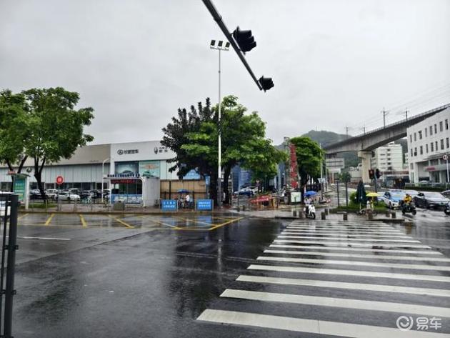 亲身试驾了三款10W-15W的电车，选择困难症犯了！