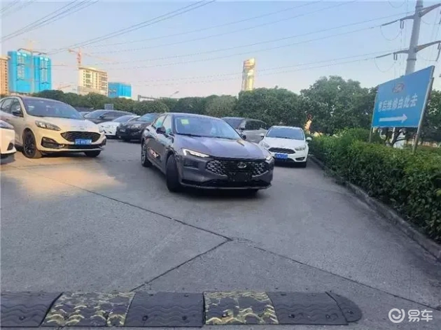 试驾25款蒙迪欧至尊型，表现上佳