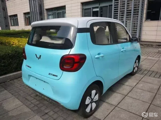 五菱宏光mini EV新出5门版，实车现身