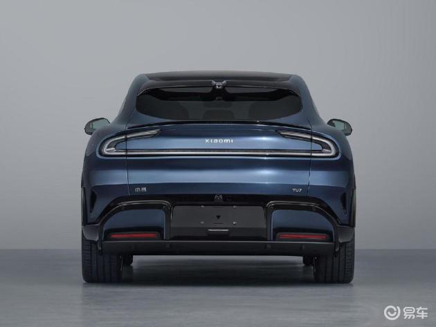 小米YU7 Max:細(xì)膩車漆與獨(dú)特轉(zhuǎn)向燈設(shè)計(jì)的完美融合