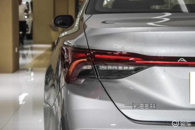 丰田新品：14万豪华轿车，近5米车长，4.31L超低油耗