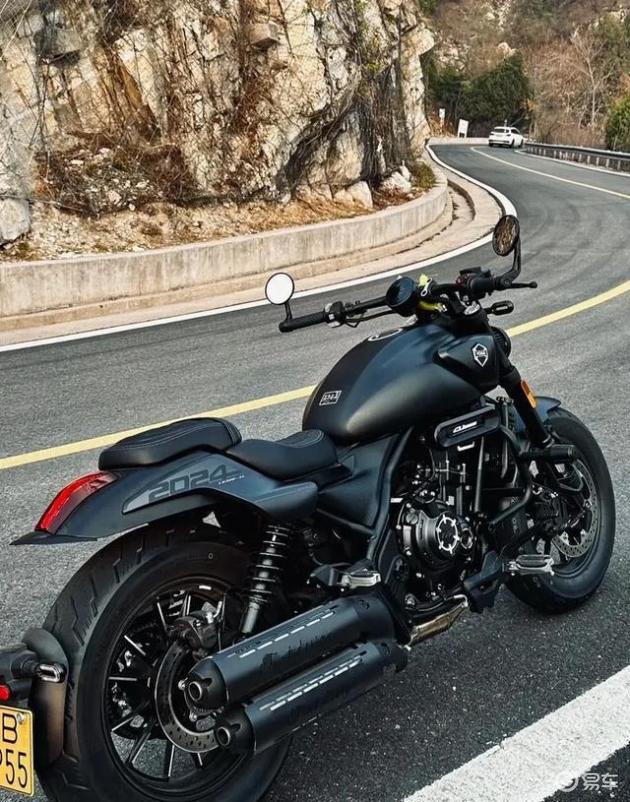 1万左右的摩托车复古巡航 91043701a6aa47c78aab68af31c6780d.jpg