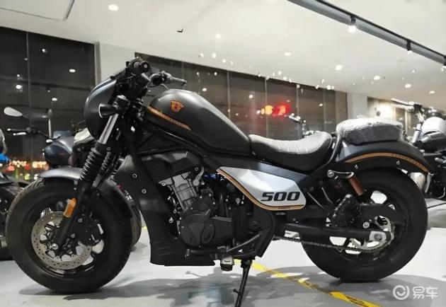 1万左右的摩托车复古巡航 a9d592d7656e4097a2335d993b8cd15e.jpg