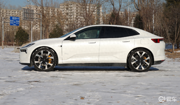 极星Polestar4大招出击，续航682km，挑战奔驰
