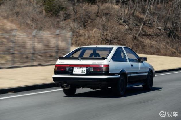 AE86试驾：豆腐店车神的驾驶乐趣