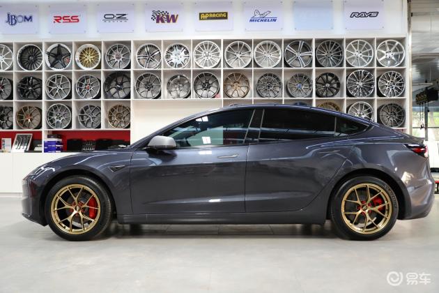 特斯拉Model 3升级国产品牌锻造轮毂，焕新体验