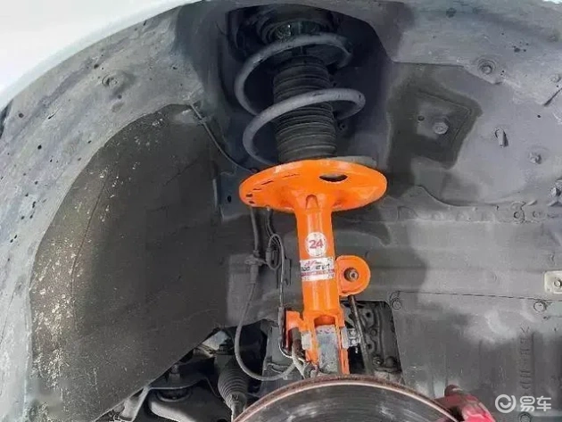 埃尔法升级:打造舒适避震,出行更稳更惬意