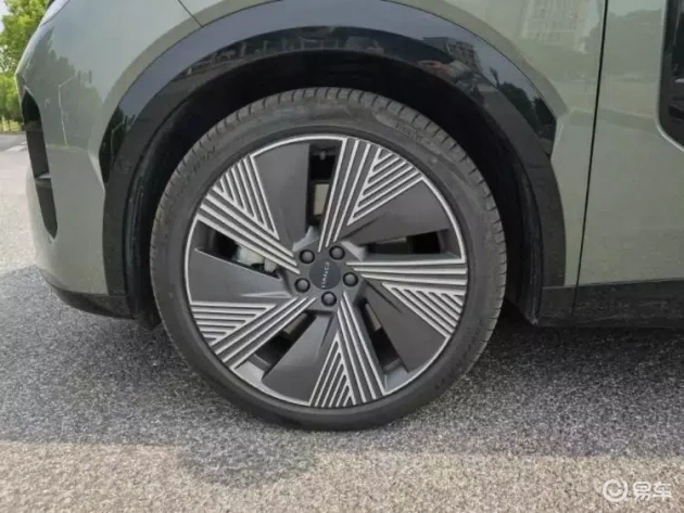 试驾豪华智电SUV 领克08 EM-P体验记
