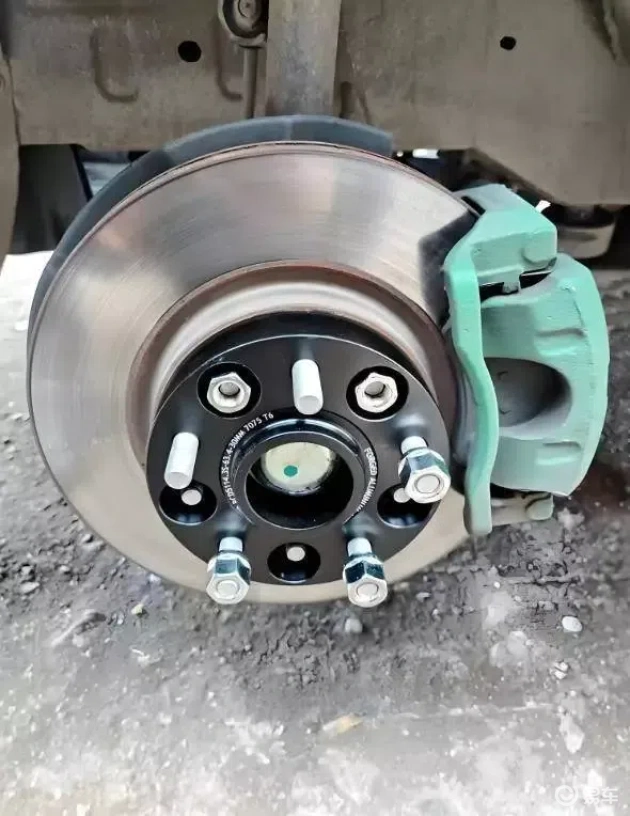 老司机建议：加装法兰盘厚度25-30mm，兼顾稳定与安全