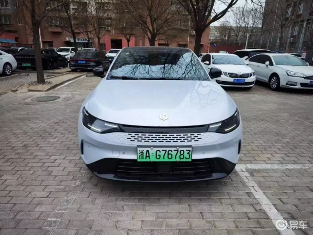 零跑C01：增程版纯电续航王，性价比爆表中大型家轿