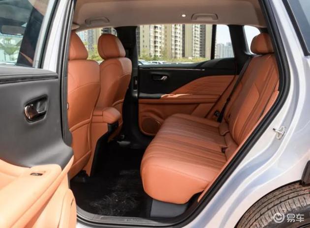 10万买4.6米SUV,L2+360全景,204马力