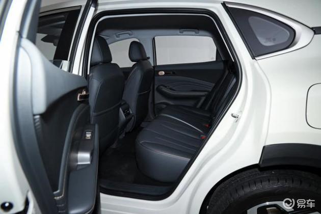 宝骏云海EV,纯电续航600km,10万级家用SUV,对比元PLUS怎么选?