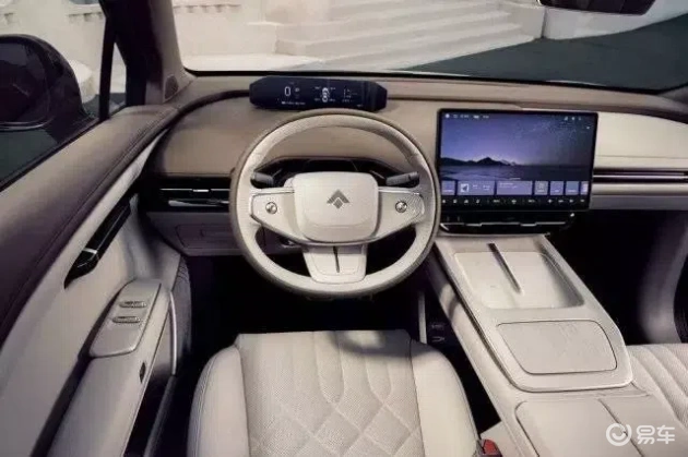 昊铂HT与智己LS6,20万内纯电SUV,划算对比攻略