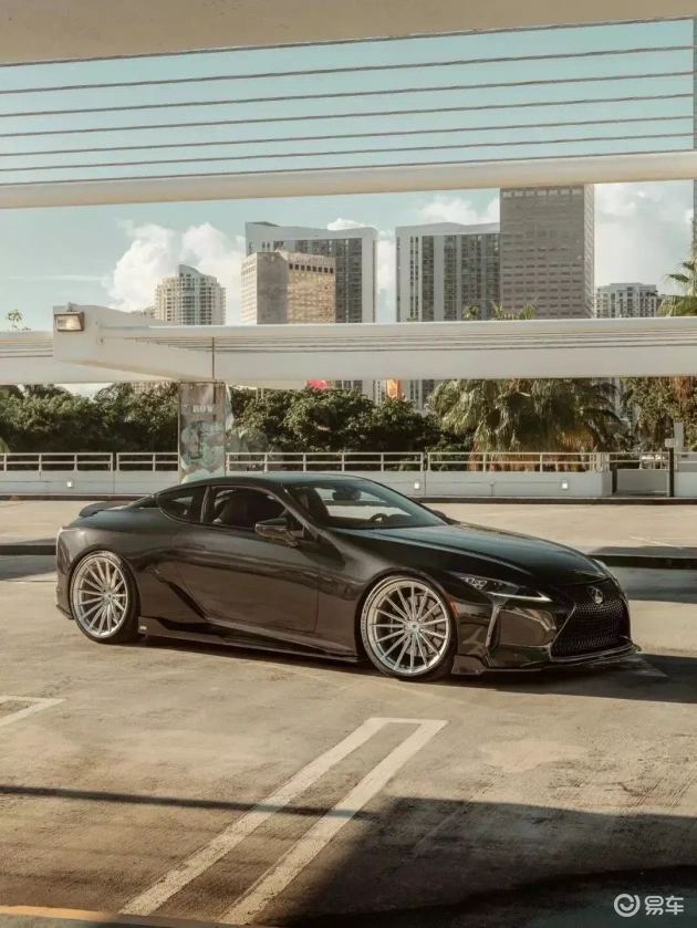 黑武士LC 500：优雅狂野，改装艺术